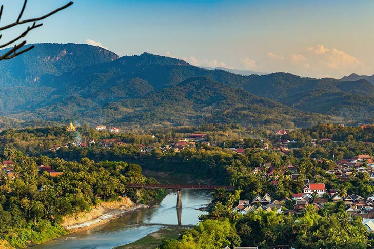 LAO TOURS - DISCOVER THE STATE OF THE STREET DONG